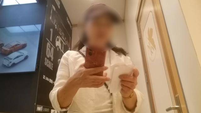 多家餐厅出现，“警方已带走好几个”