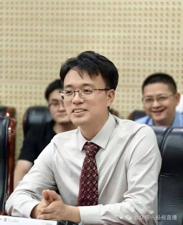 武汉一硕导招生咨询帖走红！本人回应：用年轻人喜欢的方式交流