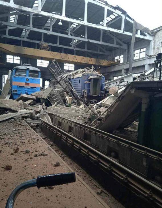 乌克兰全黑了！核打击前最后警告，俄军发射13枚“全球禁止”导弹