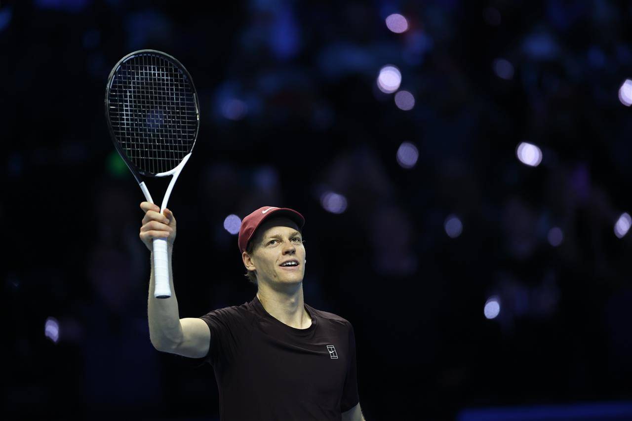 00后巅峰对决，ATP年终总决赛“辛卡决”，辛纳卫冕