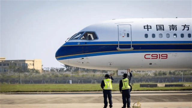 特朗普万万没想不到,没有适航证,C919也能飞出国门