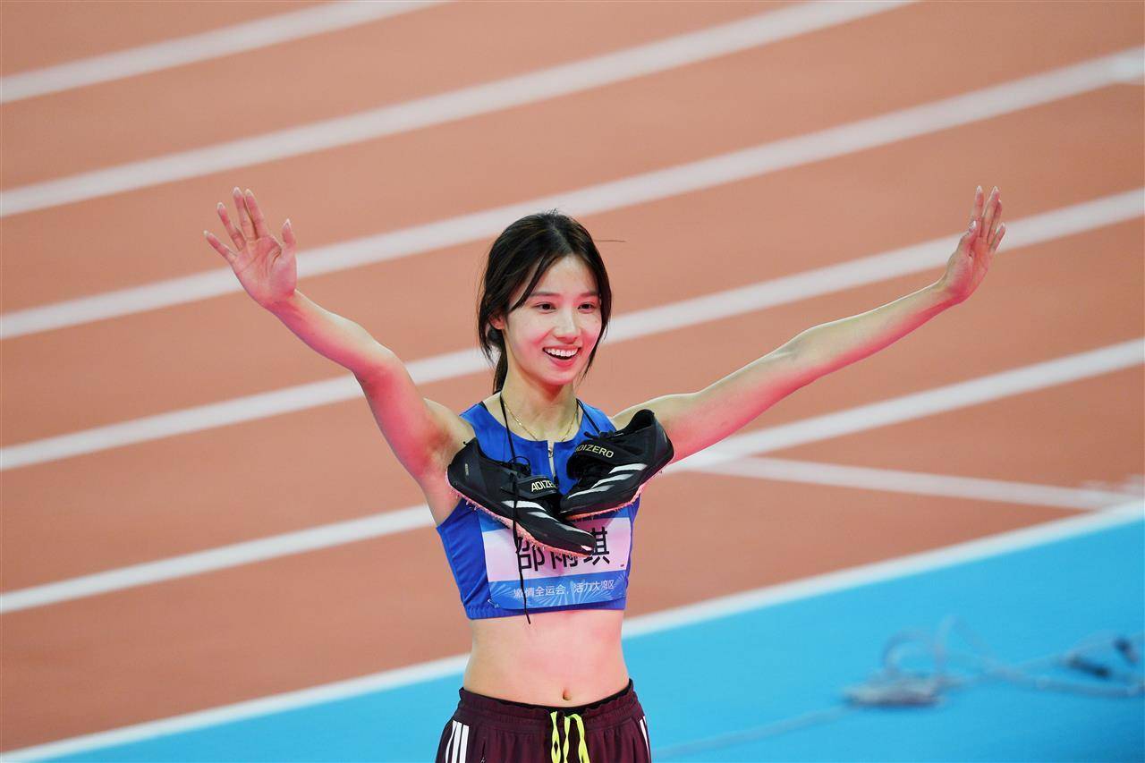 清华学霸,一跃登顶!湖北选手邵雨琪摘得全运会女子跳高金牌